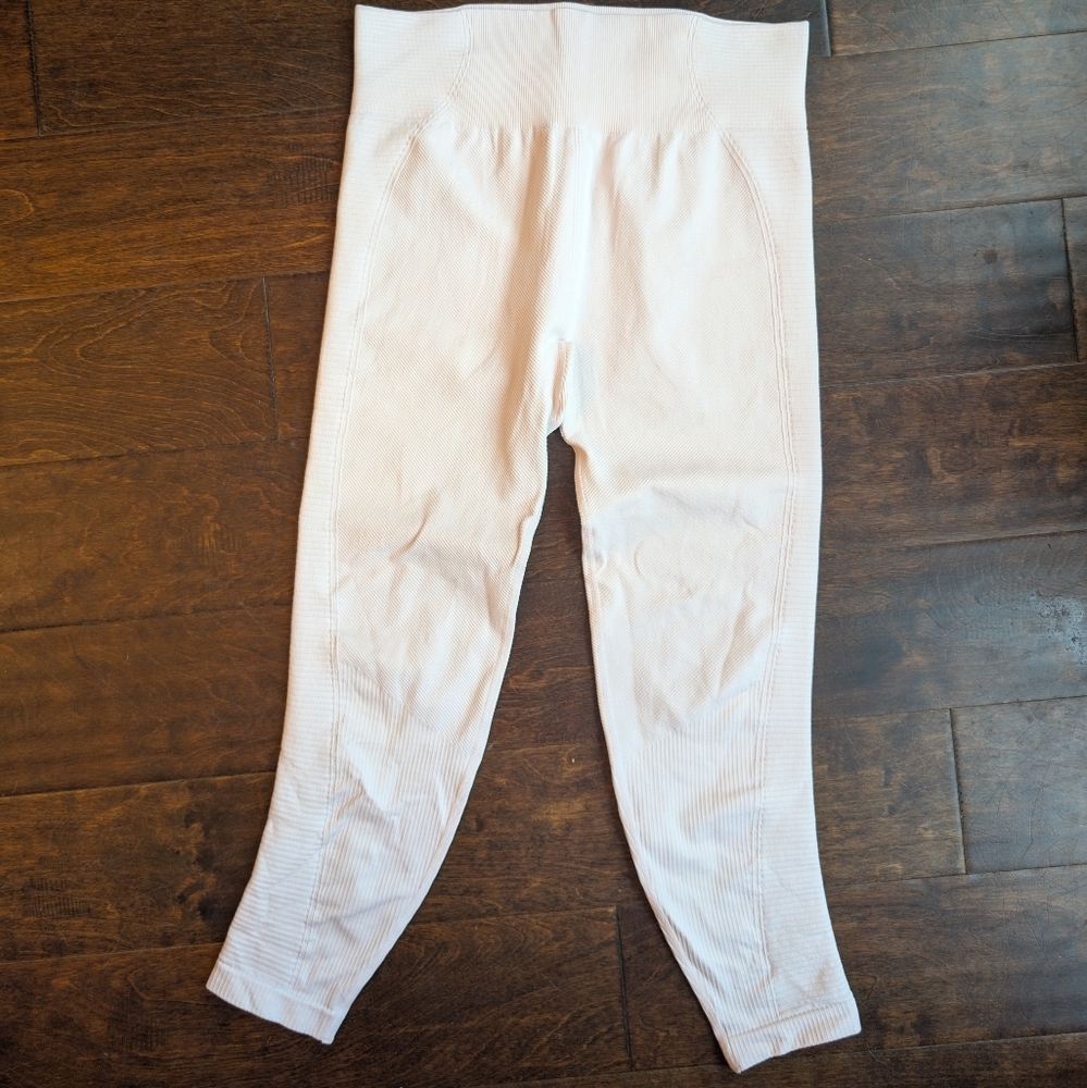 Women's Aerie light pink leggings chill play move